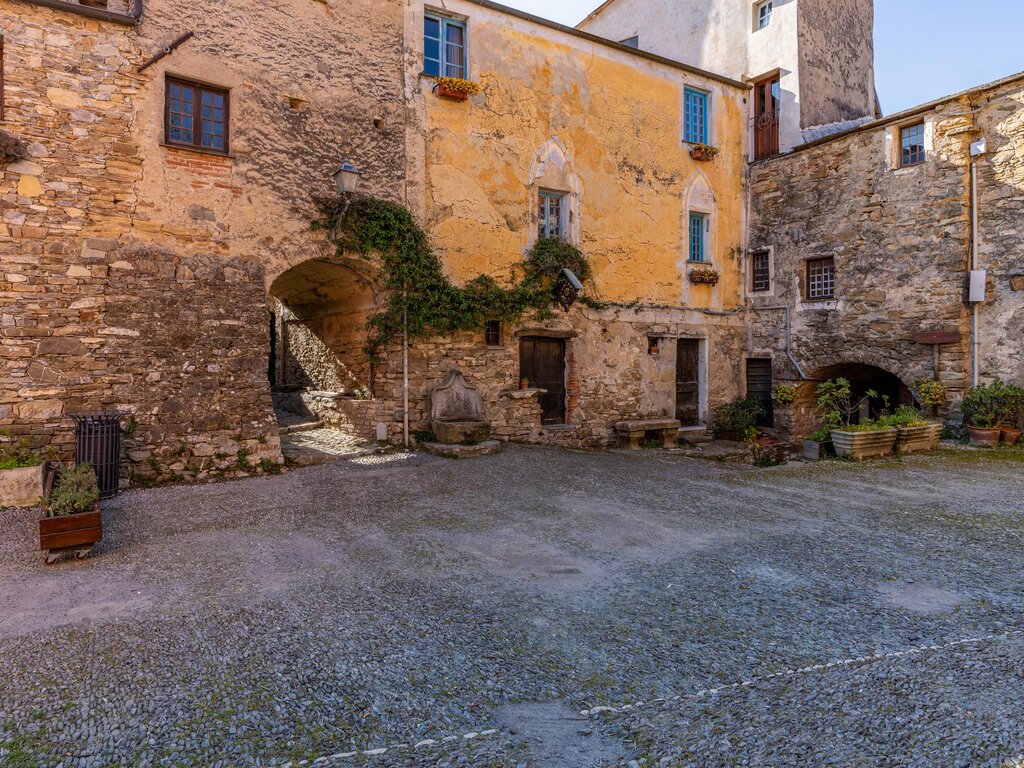 Colla Micheri UMC7193 HDR