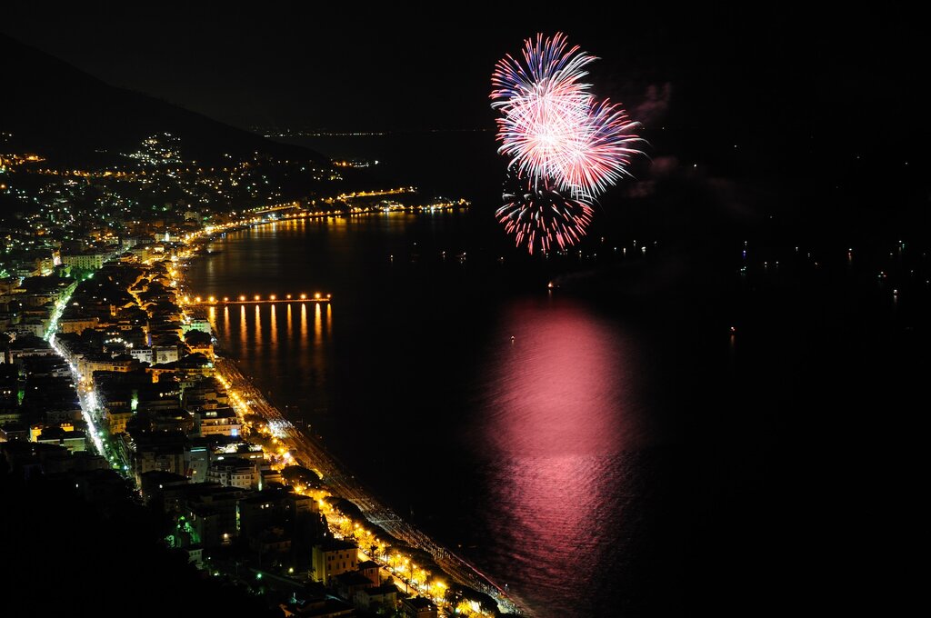 Spettacolo pirotecnico di Ferragosto ad Alassio | © Archivio foto visitalassio.com