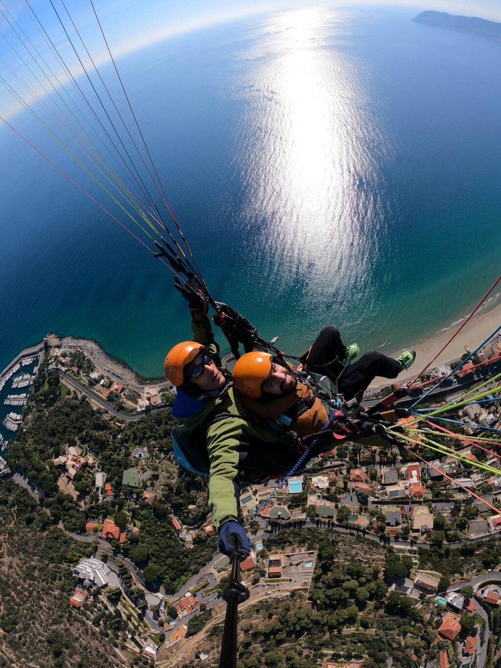 Parapendio biposto a Alassio | © Archivio foto visitalassio.com