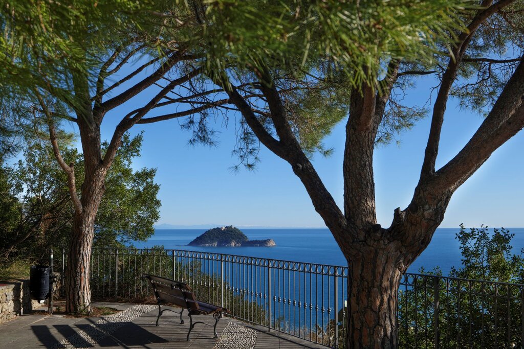 Itinerario in collina fino a Belvedere in Alassio | © Archivio foto visitalassio.com