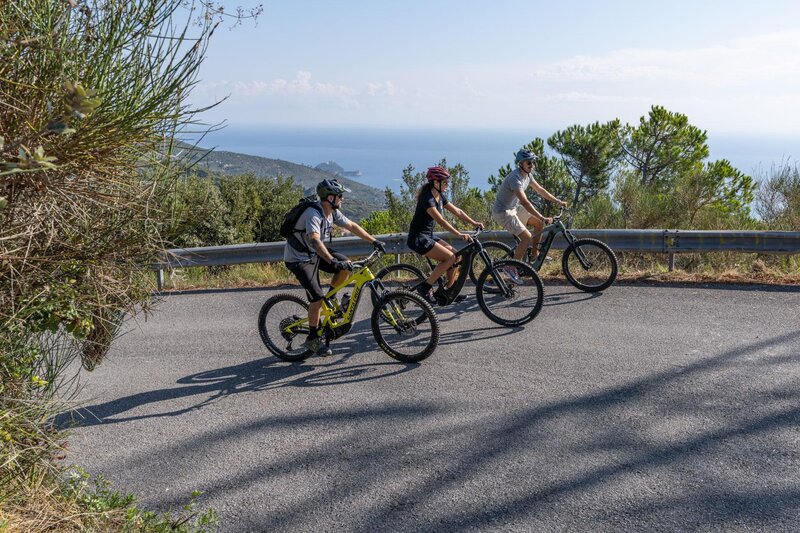 umdc-gh-ebike-nologo-82-32410
