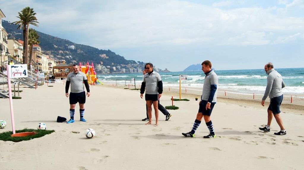 Footgolf on the beach