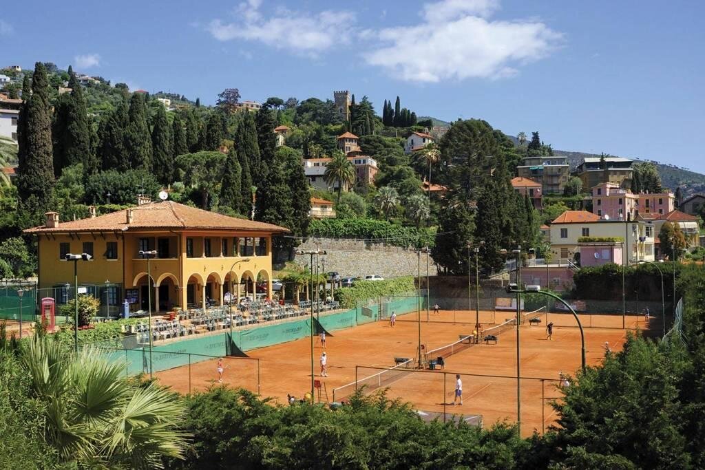 Tennis