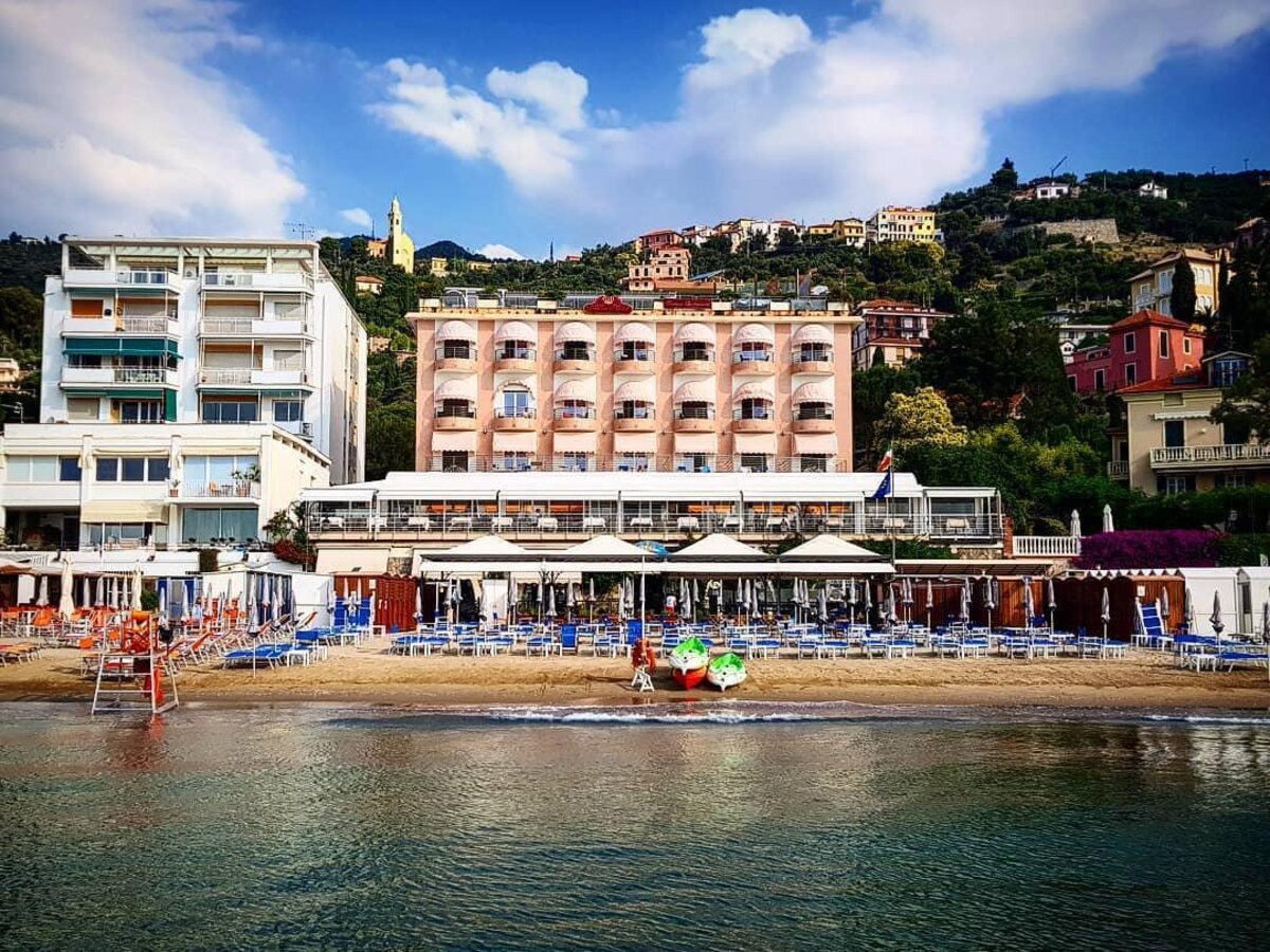 hotel dalla spiaggia (2)