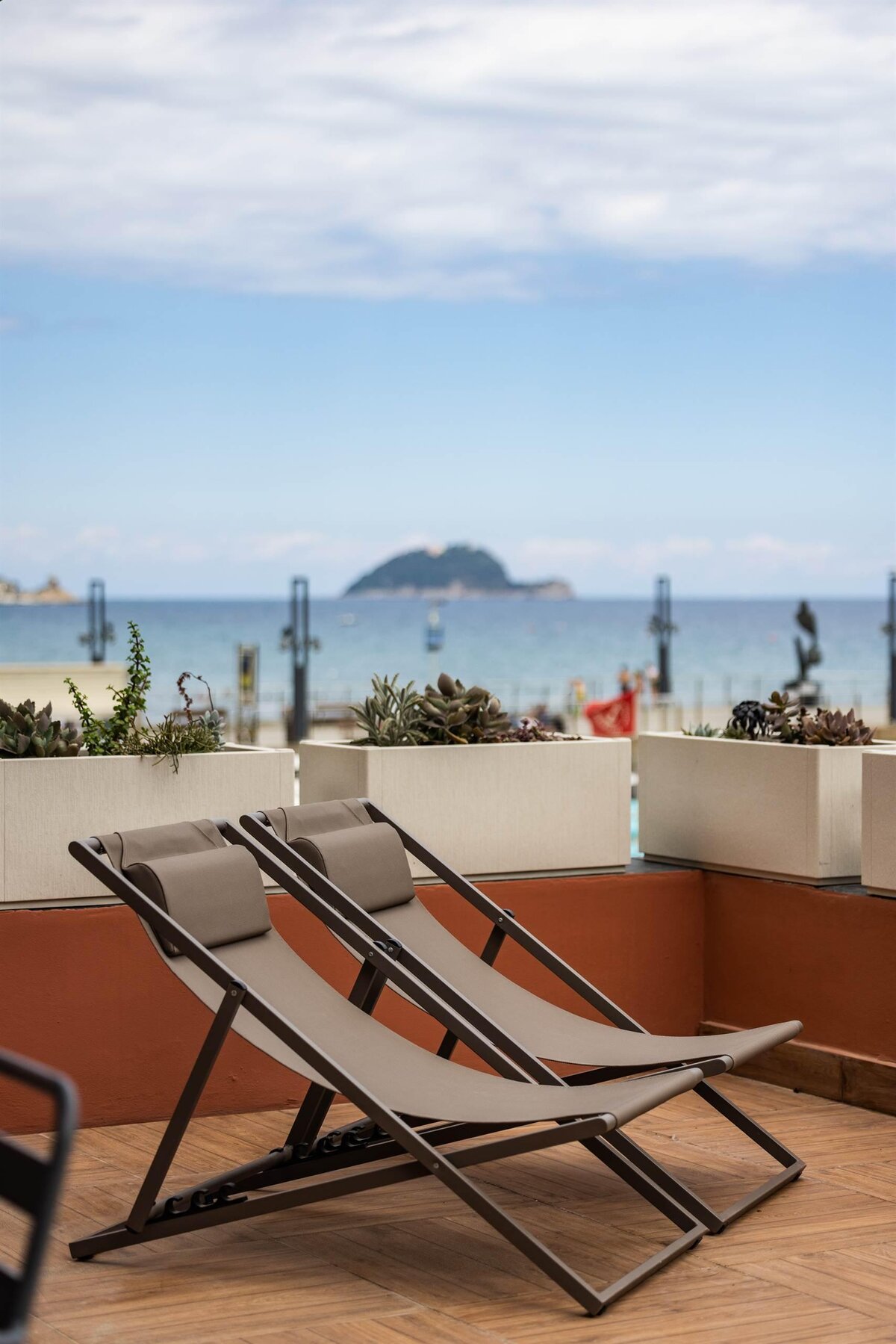 8F2991C7-2659-41DB-9079-BA631F86605E