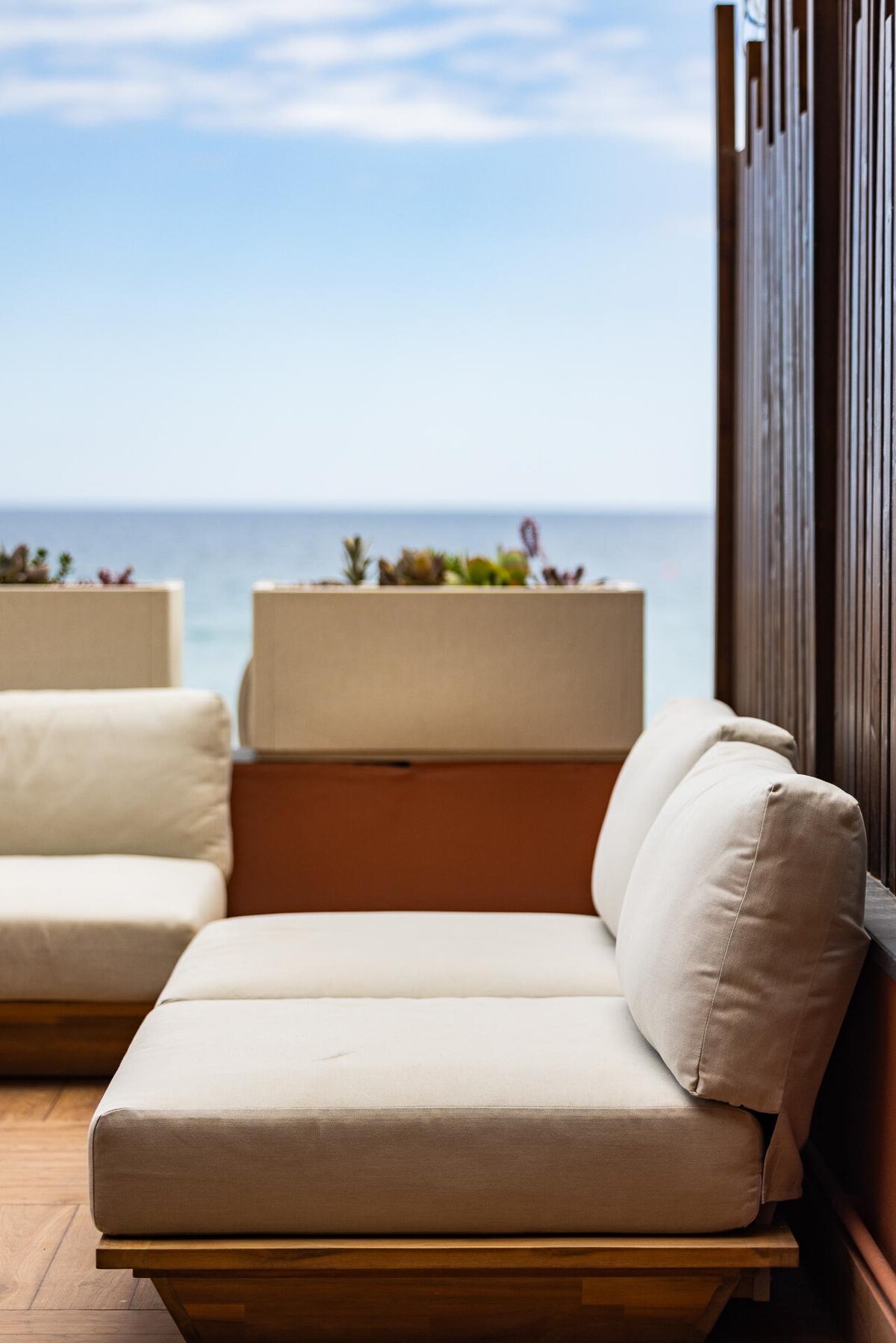 AD9A695C-72BE-441B-85A7-8D1CF9D4A7A0