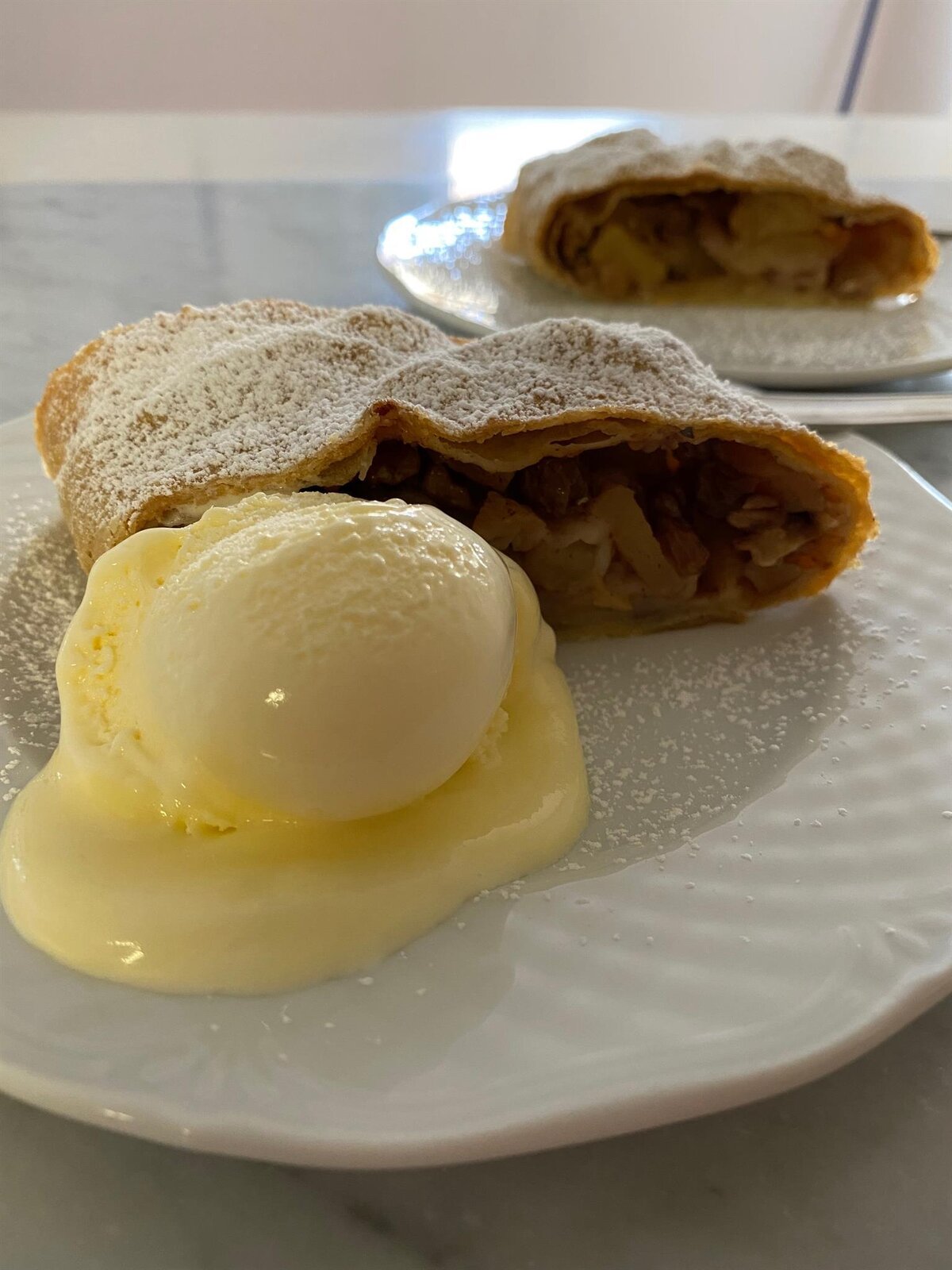 strudel di mele con gelato